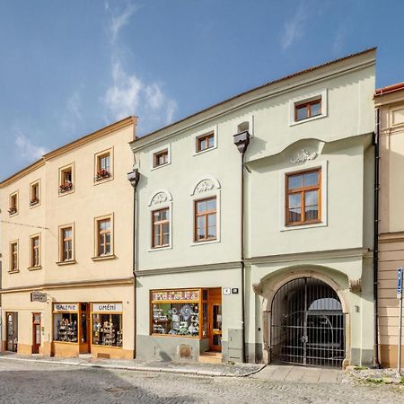 زنويمو Wine & Bike City Tower Apartments المظهر الخارجي الصورة